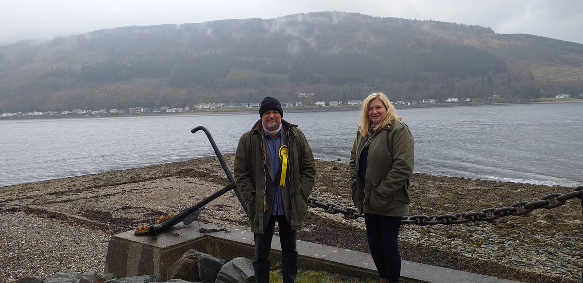Cowal #SNP candidate @lachiedamn and our #ArgyllBute @thesnp MSP @jenni_minto out and about in the wet and windy environs of #Cowal, a big awwww for @CouncillorBlair who's got the lurgy. Non covid, I hasten to add....... @Bethaud
Remember #VoteSNP 1&2 #LocalElections2022