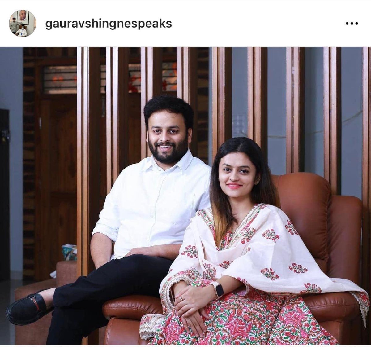 AshwinManikrao's tweet photo. राज्याचे अन्न व औषध प्रशासन मंत्री राजेंद्र शिंगणे साहेब यांची कन्या, माझी सहकारी मैत्रीण, युवा नेत्या राष्ट्रवादी कांग्रेस बुलढाणा जिल्हा गायत्री शिंगणे आपणांस वाढदिवसाच्या हार्दिक शुभेच्छा..!

#HappyBirthdayGayatriShingne
@DrShingnespeaks @ShingneGayatri @shingne_gaurav https://t.co/bJnlvYg3ne