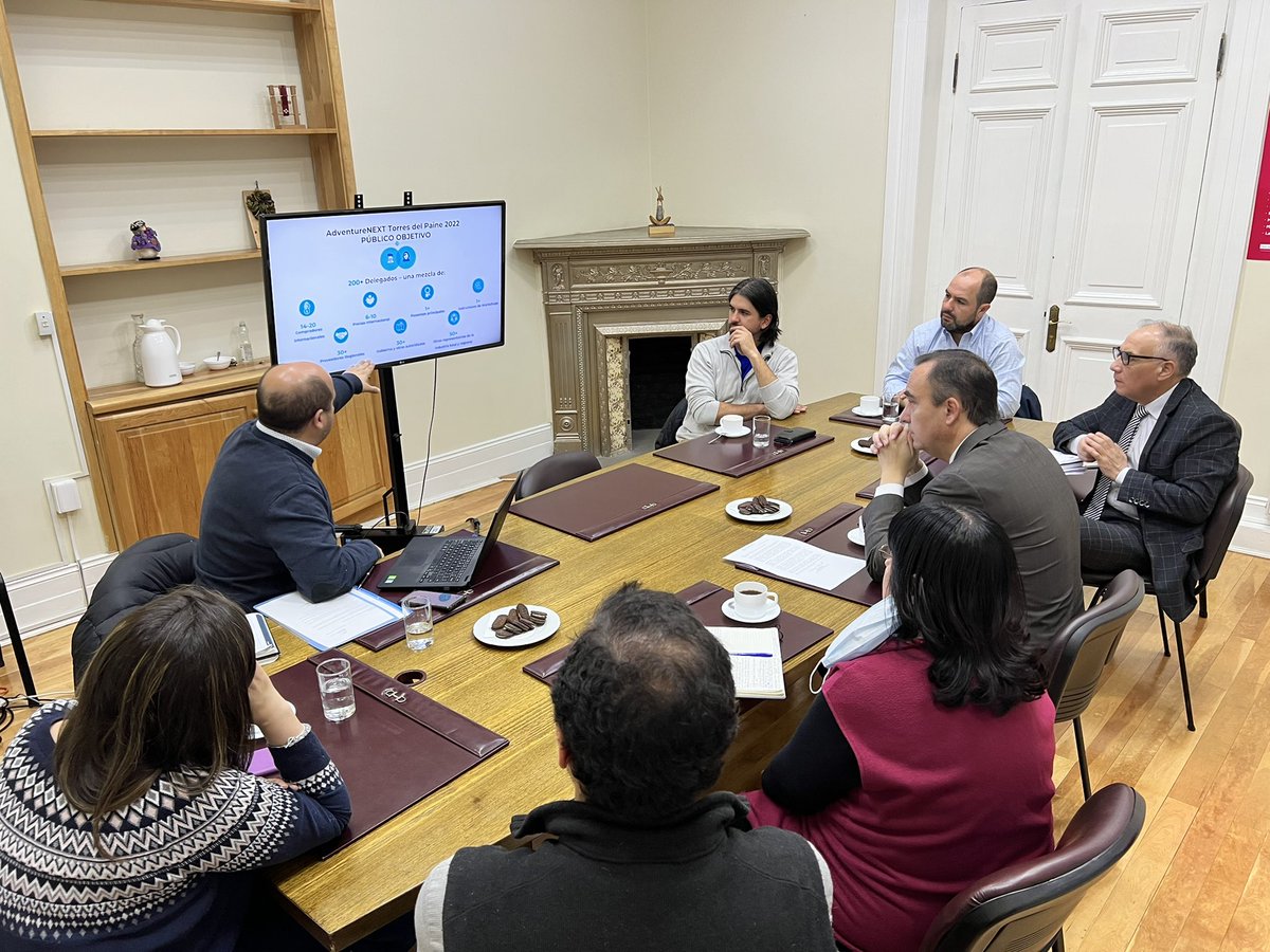 HYST_Paine's tweet photo. Directorio de @HYST_Paine nueva reunión de trabajo con el Gobernador de #Magallanes , @JorgeFlies , para avanzar en temas que permitan la reactivación del #turismo en la Región. https://t.co/QU1Cdap4zb