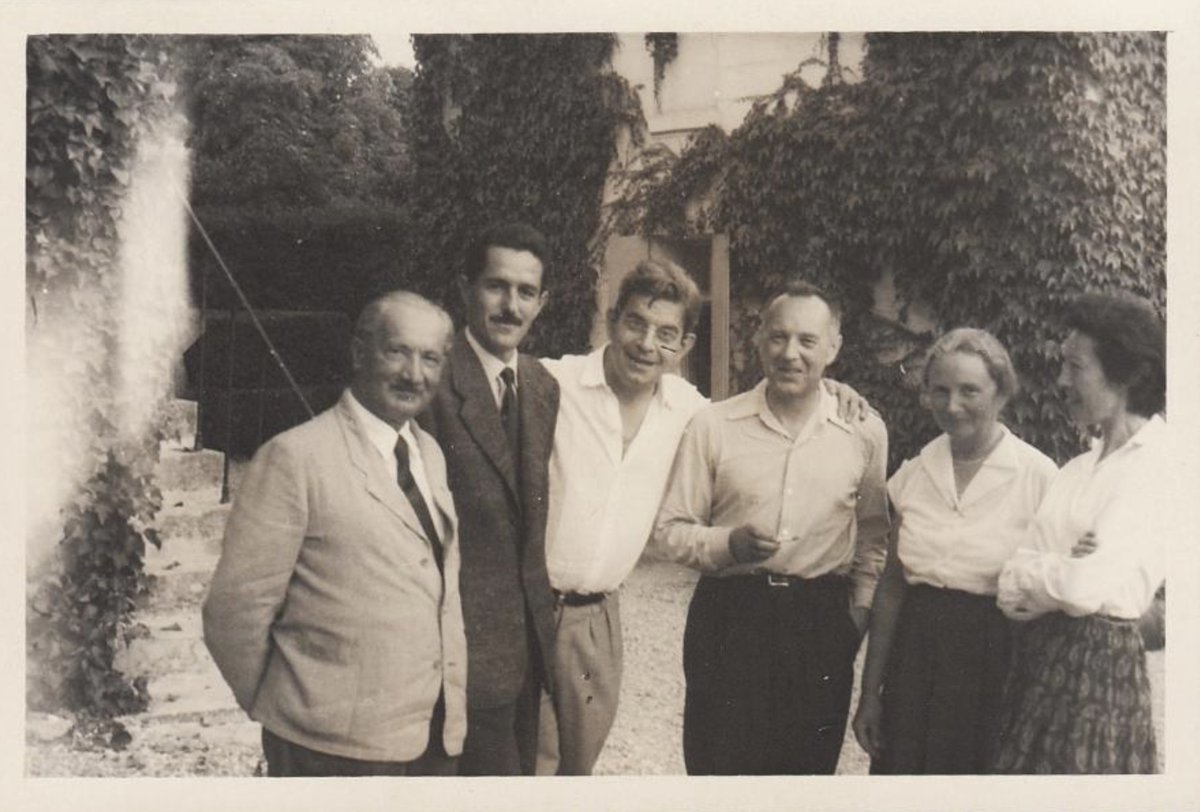 DanyNobus's tweet photo. Aujourd'hui c'est l'anniversaire du Dr Lacan. High-res photo of the original,often reproduced picture by Roger Munier of Heidegger's visit to Lacan's house in Guitrancourt in late August '55.Munier took 5 photos of Heidegger and Lacan, this being the best known.Private collection https://t.co/Y4X3j1Spqf