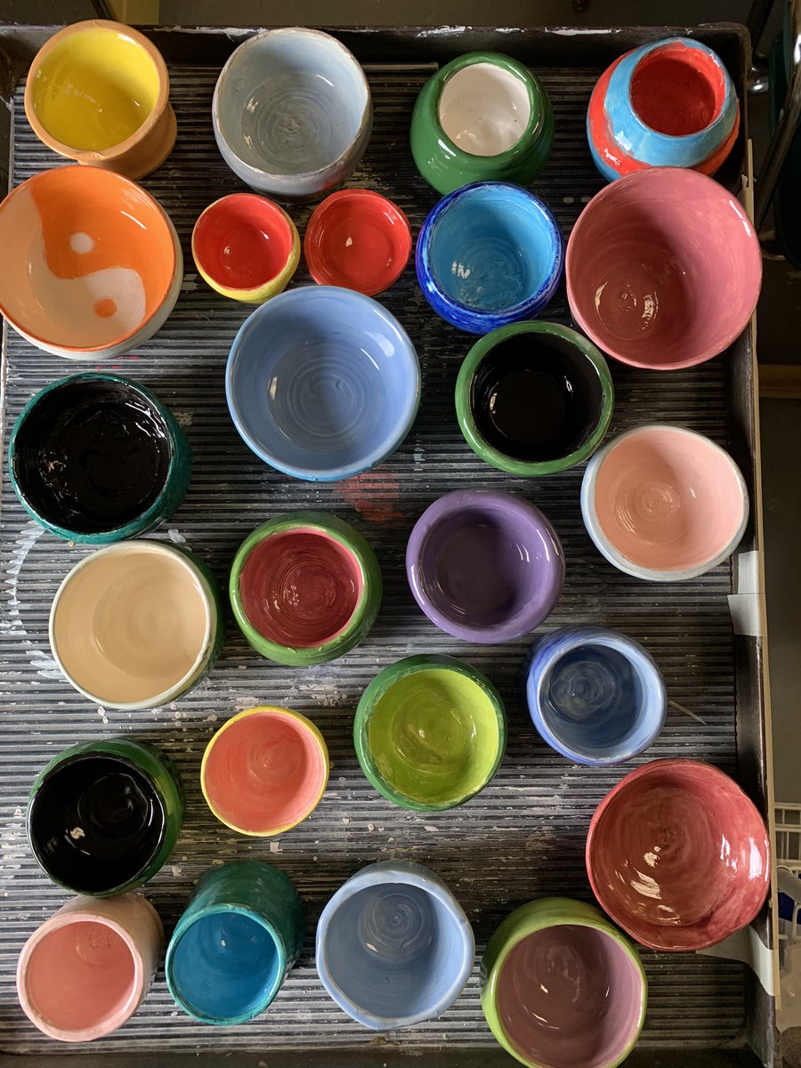 HarborfieldsArt's tweet photo. Beautiful pots made on the potters wheel by Mrs. Rottkamp’s Studio Art classes. #harborfieldsart #Harborfieldscsd https://t.co/3QGNcWW2bL