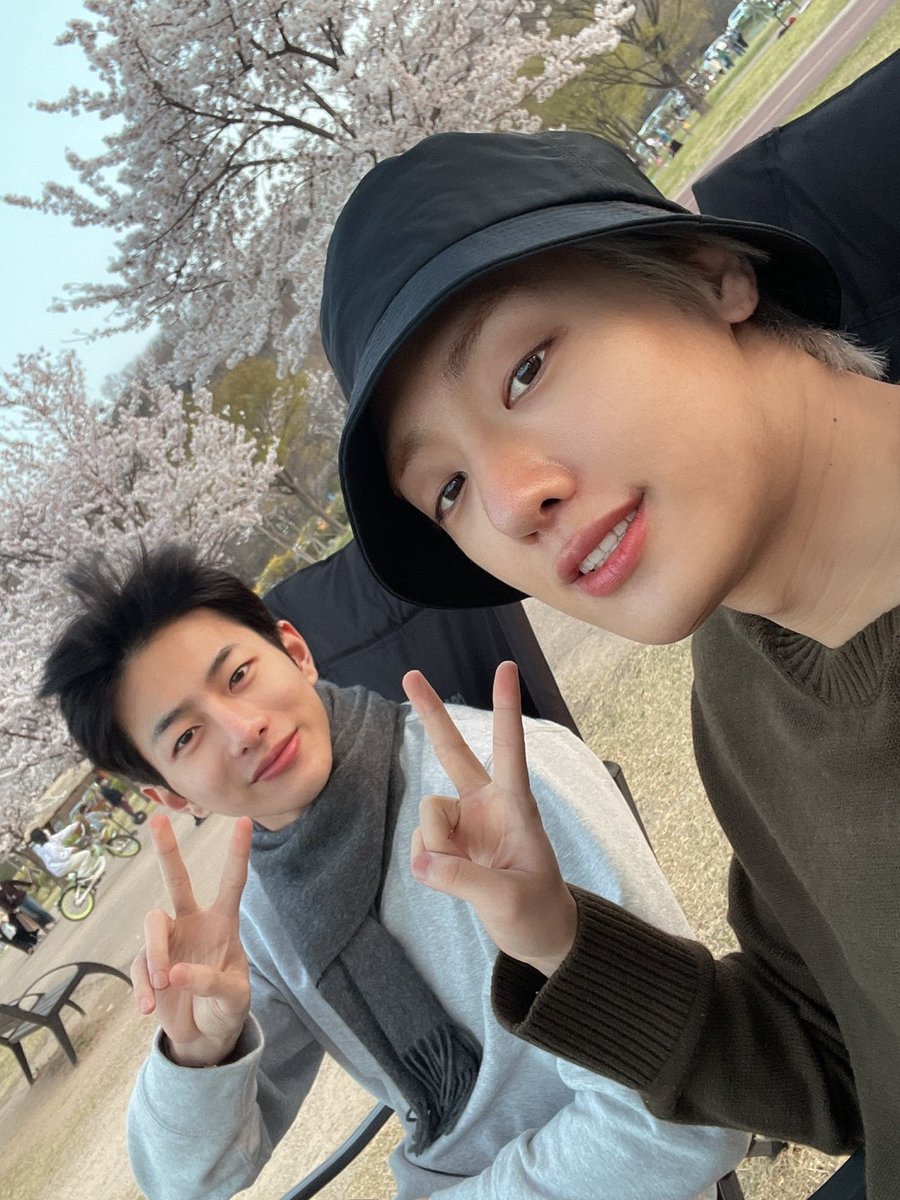 GoldenChilxd's tweet photo. @TAGchiId @GNCDTAEG @youngtaegu 
Happy Birthday, hyung! 🎉🎂🥰 https://t.co/kewugvZbMa