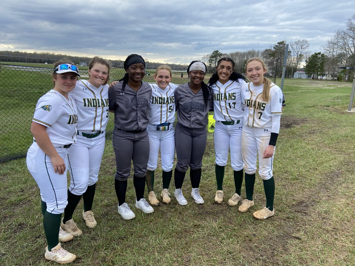 DEtribe18u's tweet photo. Tribe is very well represented when Indian River and Sussex Tech get together! #frenemies #ourtribe @Los_Stuff @TopPreps @IHartFastpitch @sixty_feetSB @thealliancefp @JillianC_2025 @KatieMcHale03 @LaniyaLewiss @ShaniyaLewis88 @KinsleyHall4 @JayaShaubb @hoban_lily https://t.co/IiFvKpySZZ