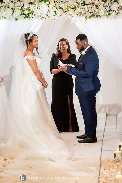 ExperienceLove3's tweet photo. And in one moment, Two hearts became one... 🥰
Congratulations Ashley &amp; Jordan for their new journey. 💕 https://t.co/s2b2oMqwv0