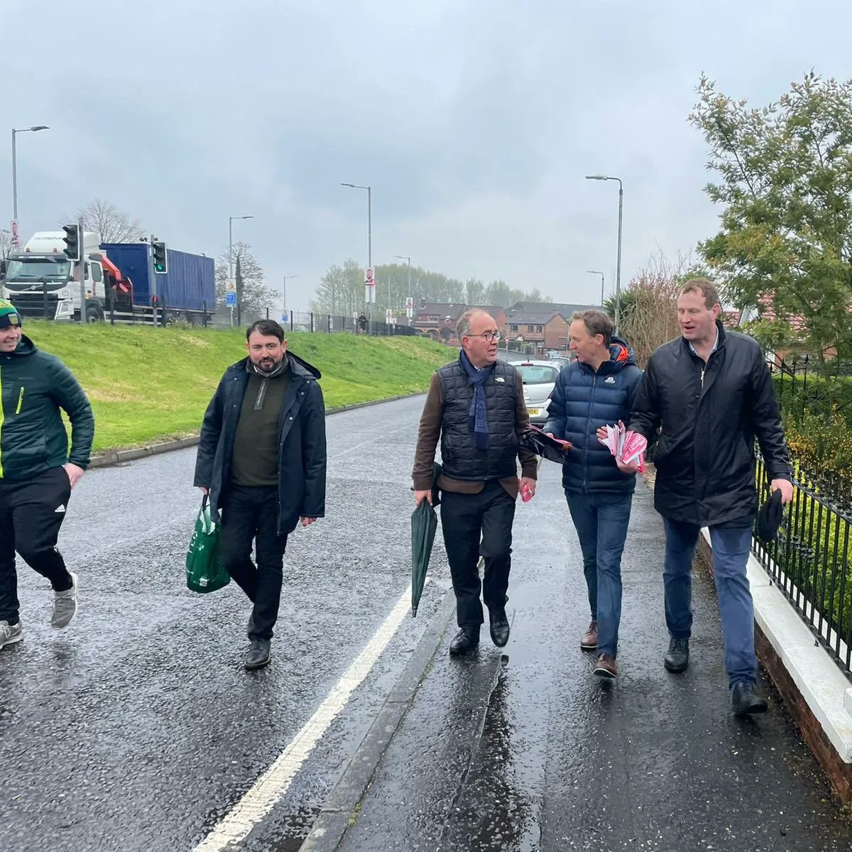 Get to see <a href="/JohnLahart/">John Lahart TD</a> out helping in the SDLP election! 

<a href="/fiannafailparty/">Fianna Fáil</a>  @PaulDohertySDLP <a href="/ClaireHanna/">Claire Hanna</a> <a href="/OCallaghanJim/">Jim O'Callaghan TD</a> <a href="/BarryAndrewsMEP/">Barry Andrews MEP</a>