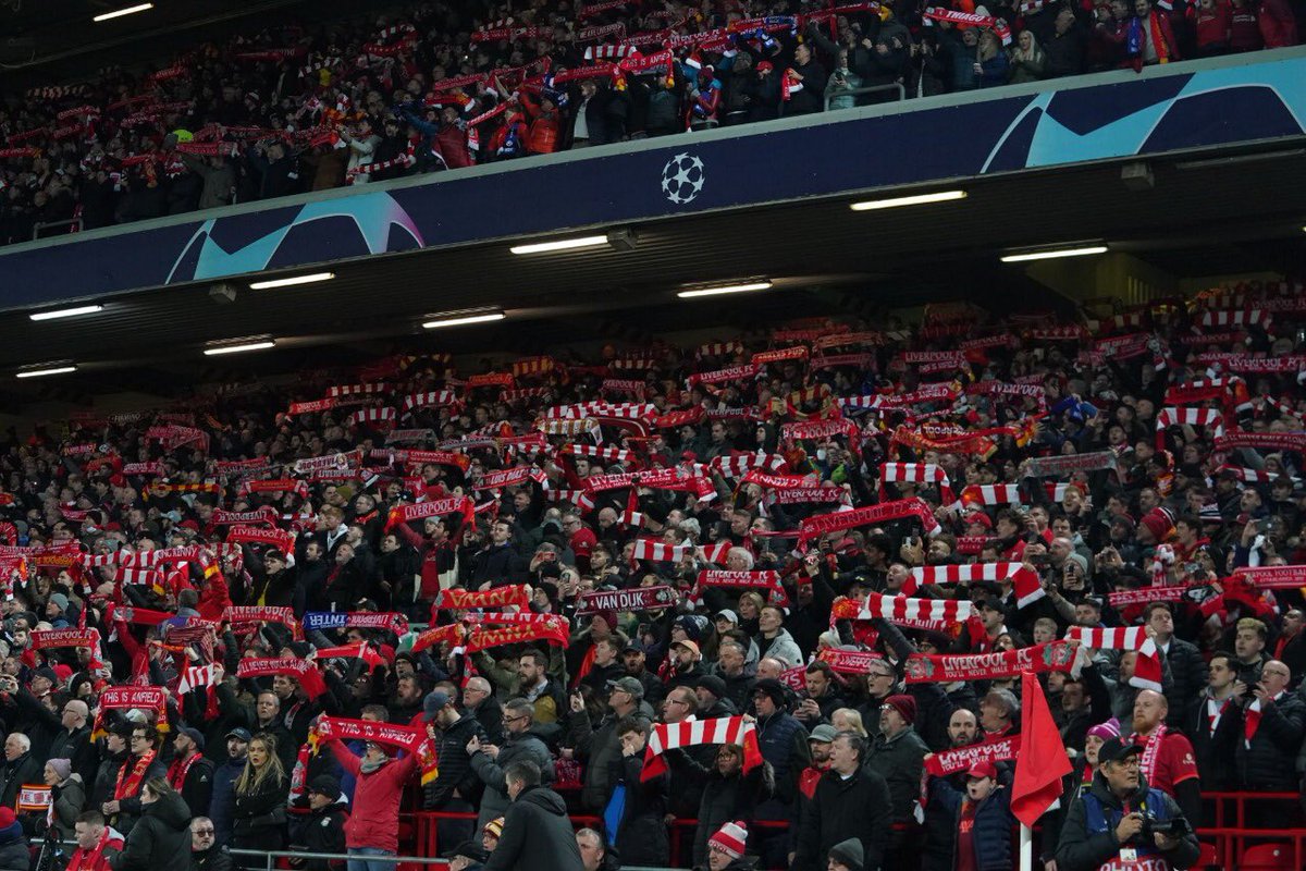 LFC4Ar's tweet photo. 🔴 بيان رسمي 🔴

"تذاكر مباراة الليلة ضد بنفيكا على آنفيلد نفذت بعد أن تم بيع جميع التذاكر". https://t.co/EaNYeSdMfu