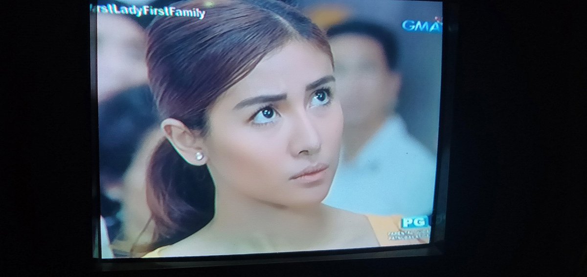 rosemarieanda's tweet photo. Ung reaction nila
#FirstLadyFirstFamily
@sanya_lopez @SanyaWarriors @maxinemedina https://t.co/qyPb0eaYZg