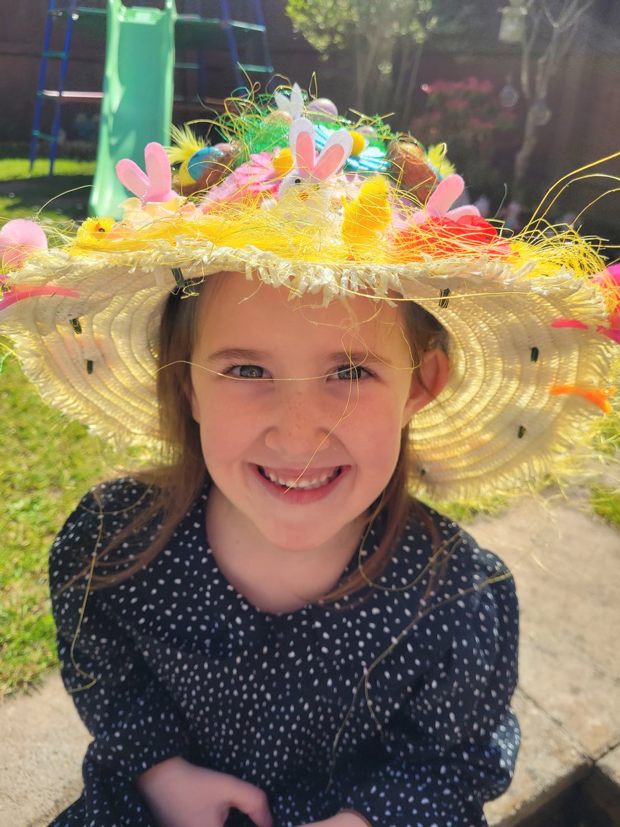 bethbex's tweet photo. @year2tps look what I made everyone,  has anyone else made one,  I'd like to see if you have 🐥🐣🐇🐰 Hoppy Easter xxx 🐥🐣🐇🐰 @ThornhillPS https://t.co/rhrg16nLbc