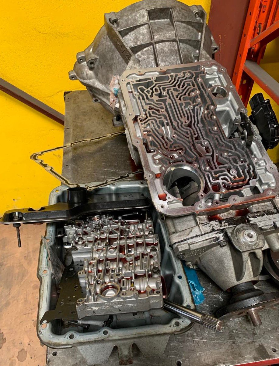 laboiteauto's tweet image. Le retard d’une vidange peut avoir des conséquences sur la partie mécanique mais surtout sur la partie hydraulique. Une huile qui perd ses propriétés peut endommager la transmission. N’hésitez pas à vous rendre sur notre site laboiteauto.fr