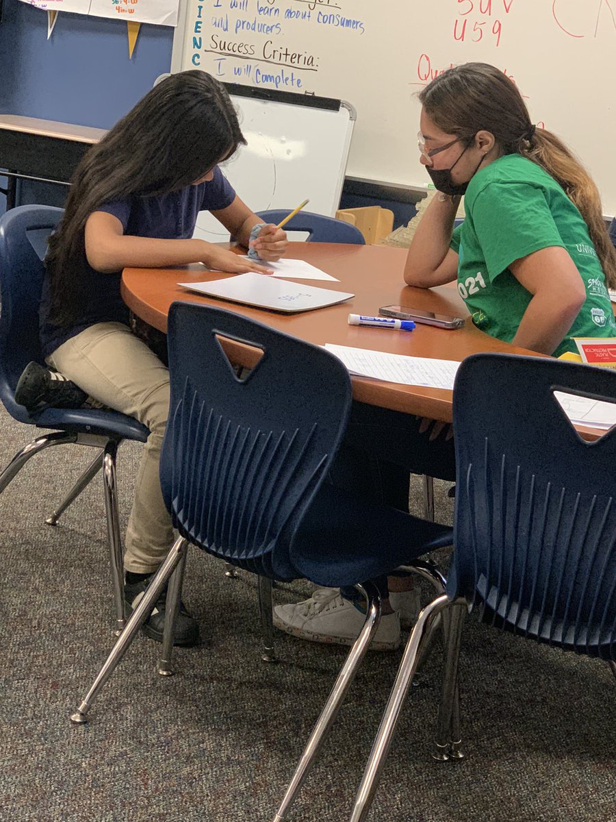 Maestra_Ramirez's tweet photo. Thankful for my incredible student teacher! Ms. Mendez is providing one on one instruction before school starts. @UHouston #GoCoogs https://t.co/mQn1e7qaW1