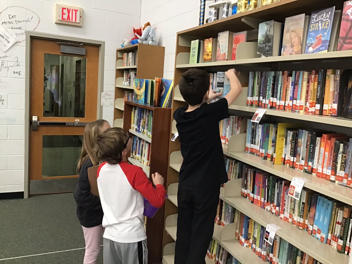 NBSLibrary's tweet photo. Using call numbers to find eggs throughout the library @nbes220 #coltpride #seethestudent220 https://t.co/AfXYcHwpSO