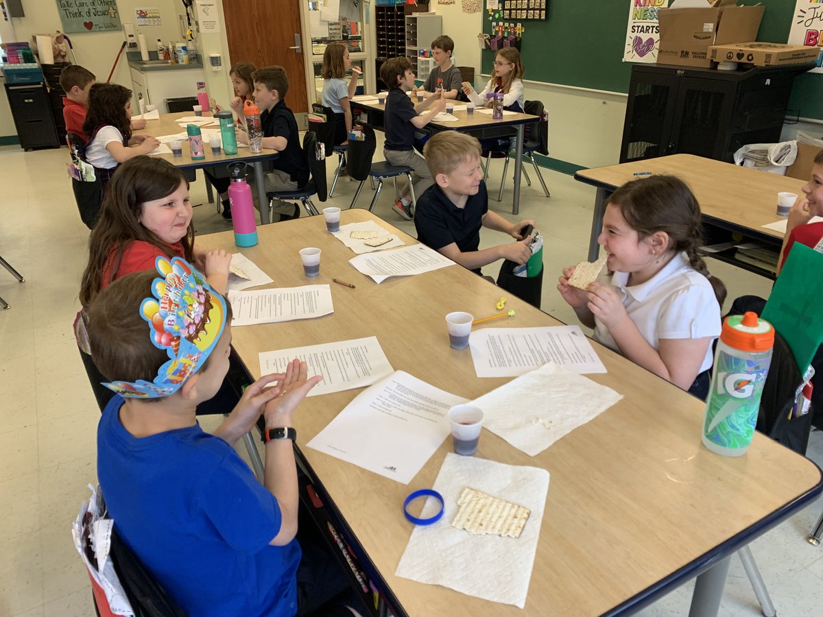 MrHessHTS's tweet photo. 2B performed a skit of the Last Supper and got the chance to try unleavened bread (matzos) and wine (grape juice) for their Retreat Day. https://t.co/HmiDsf19Mq
