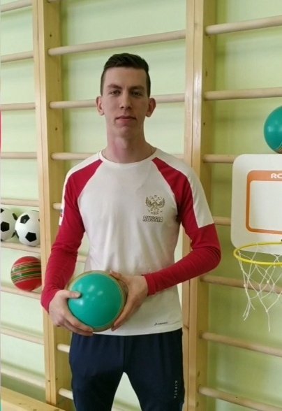 Поздравляем наших педагогов Сафиуллину Людмилу Михайловну и Педан Дария Витальевича с убедительной победой в областном конкурсе "Мой наставник" ГБОУ ДОД ЦРТДЮ "Центр социализации молодёжи". 🏆🎉