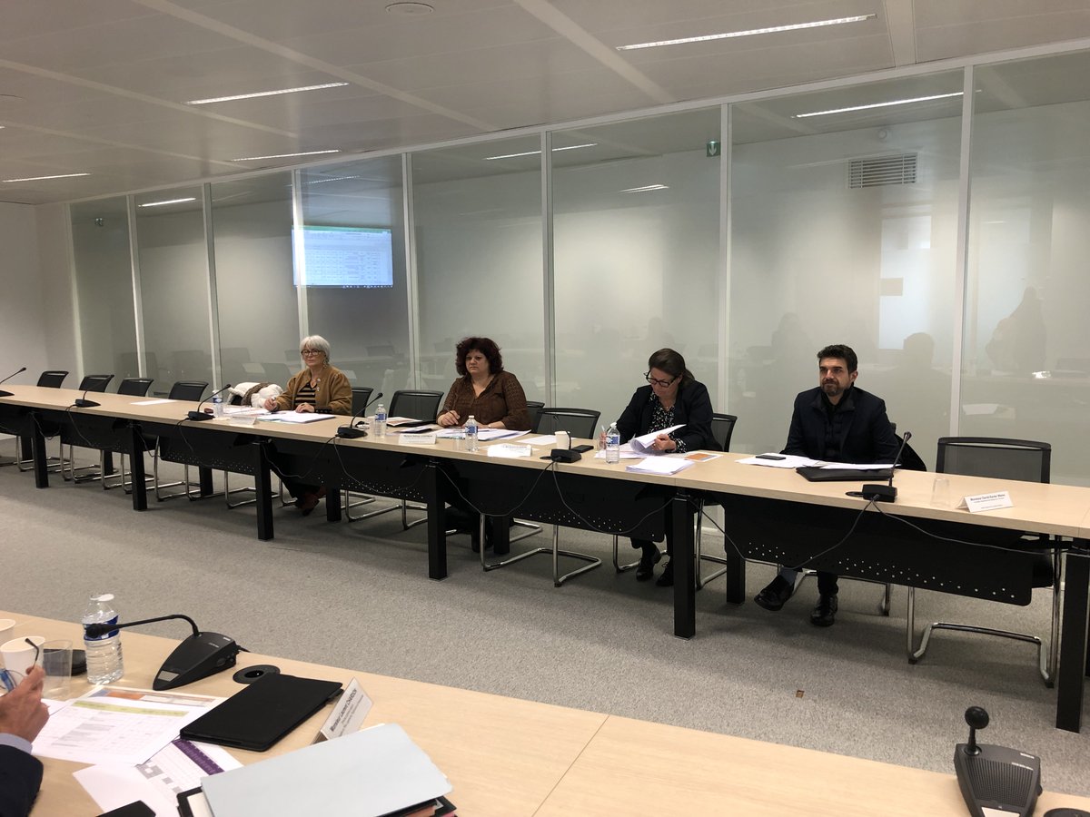 Majorite92's tweet photo. 📣 Commission de présélection des 2️⃣6️⃣ porteurs de projets #IJS2022. #MarieLaureGodin, @mplimoge, @nalederman, #MarieNoelleCharoy, #RitaDemblon et @DXWEISS92300 auditionnent des jeunes de 18 à 30 ans dont le projet contribue à lutter contre la malnutrition et l'extrême pauvreté. https://t.co/oBPL2L5zpi