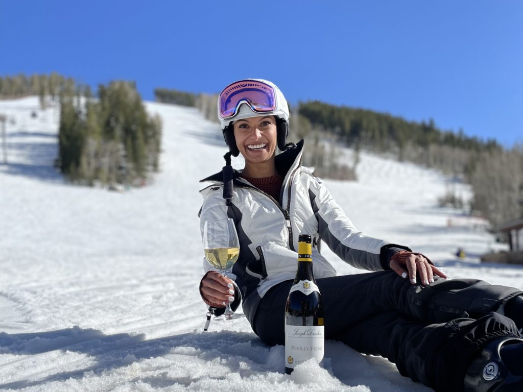 What's a better way to end the ski season - a glass of wine! Dr. Nadia Virani introduces her wine recommendation of the month that tastes great after a long day in the snow.
womeninoptometry.com/newest-issue/a…
#optometry #optometrists #womeninoptometry #wine #winerecommendation