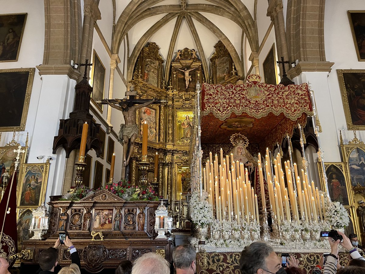 jlsanzalcalde's tweet photo. Elegancia en San Pedro. El @CristoDeBurgos forma parte de esa #SSantaSevilla22 imprescindible para el sevillano. San Pedro acoge restaurada estos dos pasos que son monumentos andantes de nuestra ciudad. https://t.co/cQeyiUZ5u0
