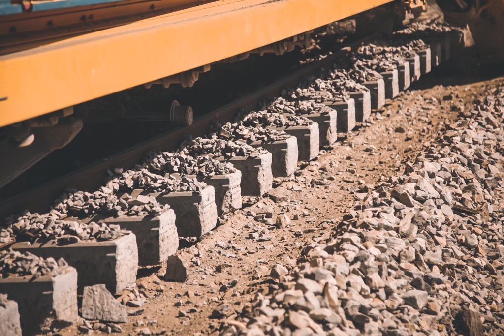 groupe_NGE's tweet photo. 🇲🇽 | No more old ballast ! 🚧
In Mexico, our teams are carrying out ballast cleaning works that covers the entire Kansas network, aimed at replacing old ballast. ✨ Since 2015, our teams have renewed 370 km of ballasted 👏🏻
#Ballasted #Mexico #Kansas https://t.co/2Xnuc7jGhL