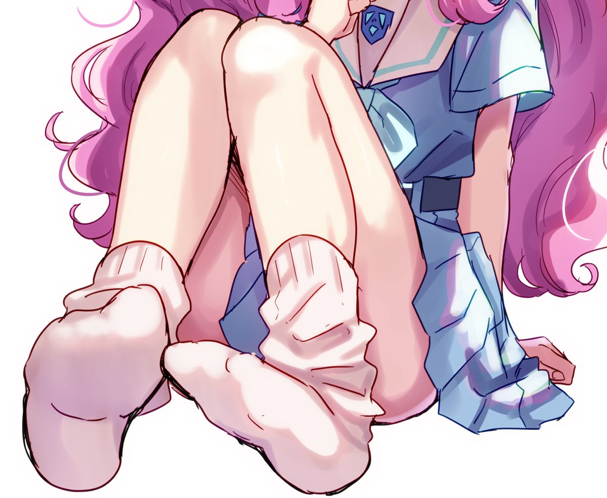 #足だけで50RT来たら強者 