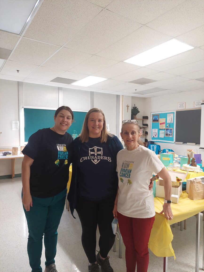 CCHCrusaders's tweet photo. Run for Ovarian Cancer https://t.co/MgUS13Uqk3 #cakewalk #ovariancancerawareness #cchpride https://t.co/4kt5R3wUGT