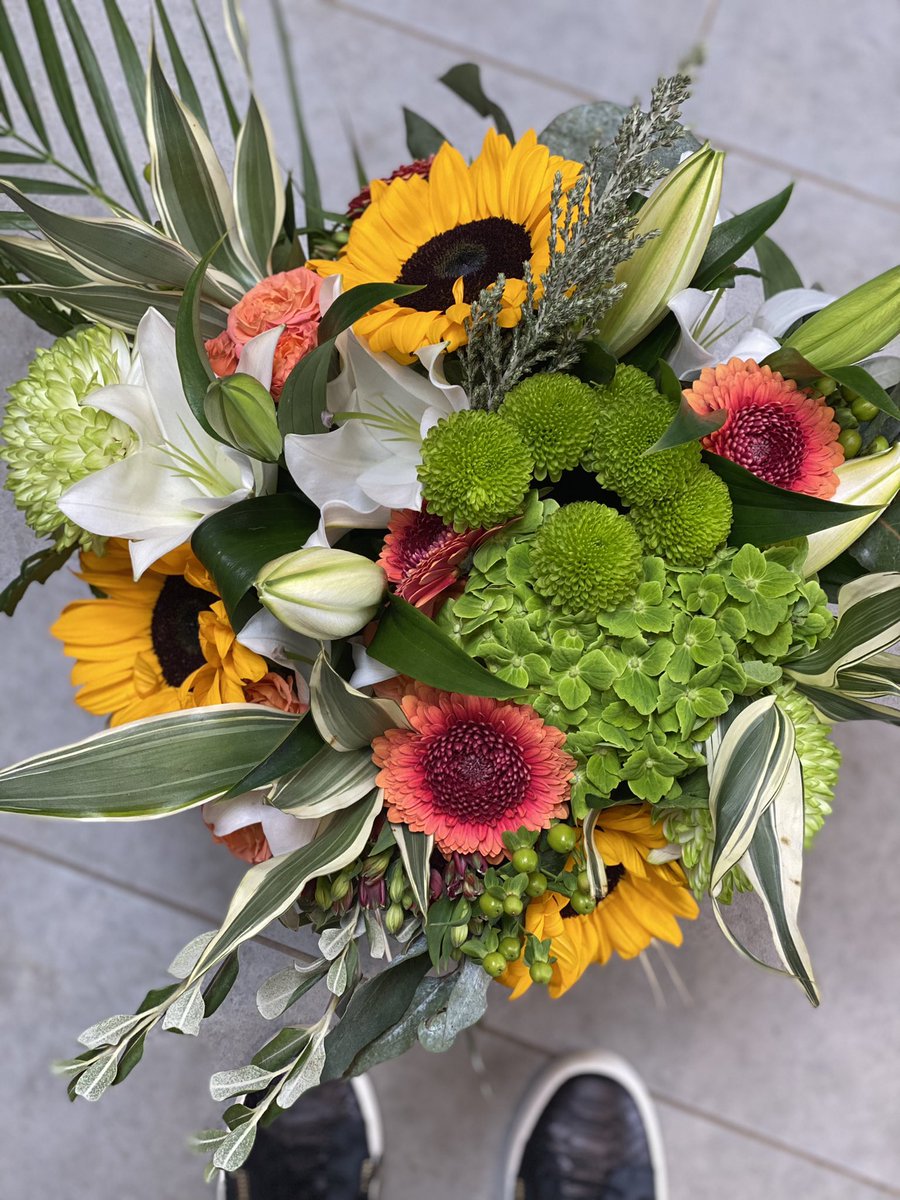 AngieBrown1978's tweet photo. Love #sunflower https://t.co/n1BuwhBodp