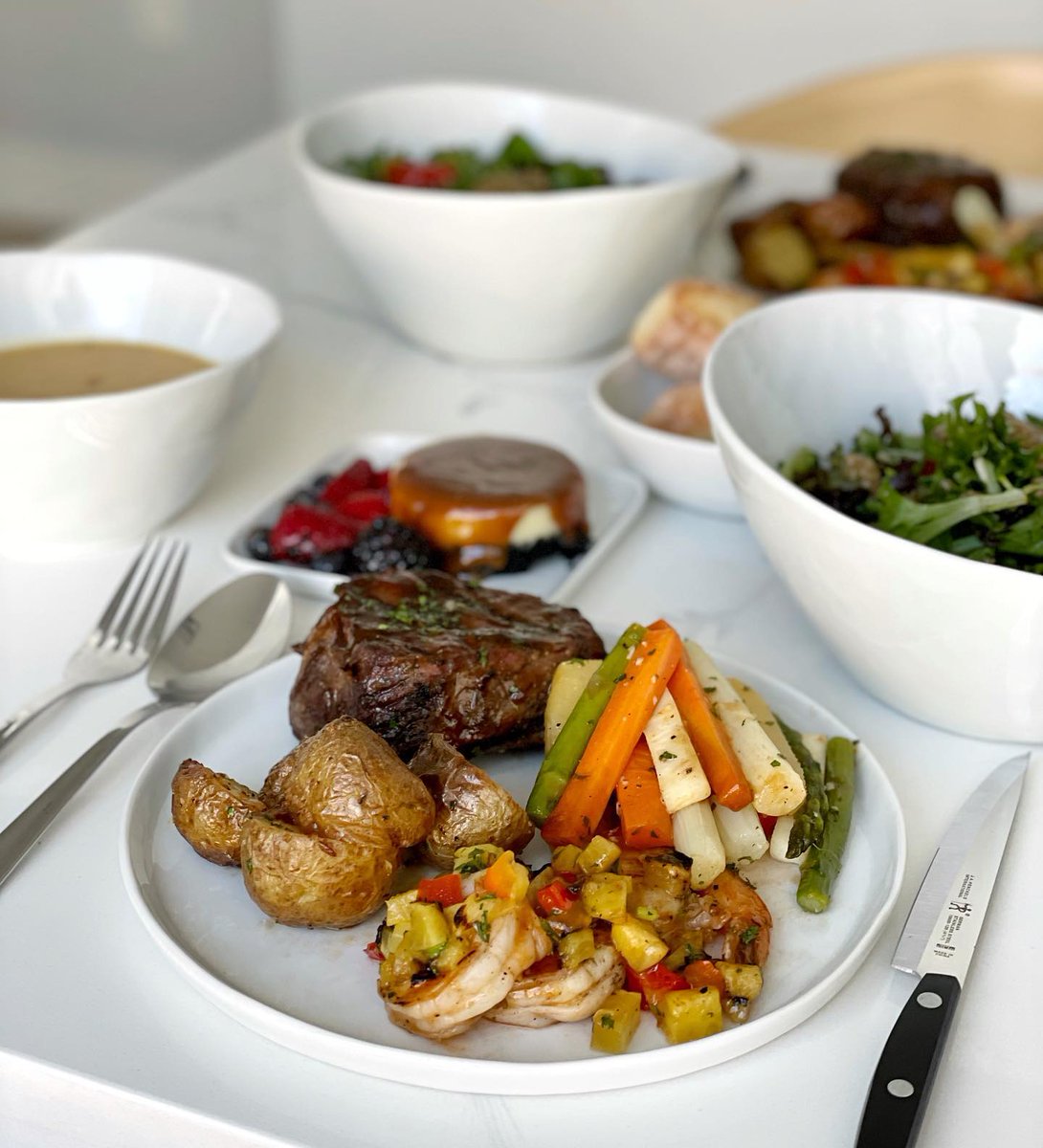 SheratonParkway's tweet photo. Last day to order your 4-Course #EasterDinner at 4pm today for pick up April 16-17 from #craverestaurant @SheratonParkway  Place your order here https://t.co/ltrhsCwy2g @markhamfood #Easterlongweekend #Eastertakeout @canadatakeout https://t.co/tNNrlgvZWW