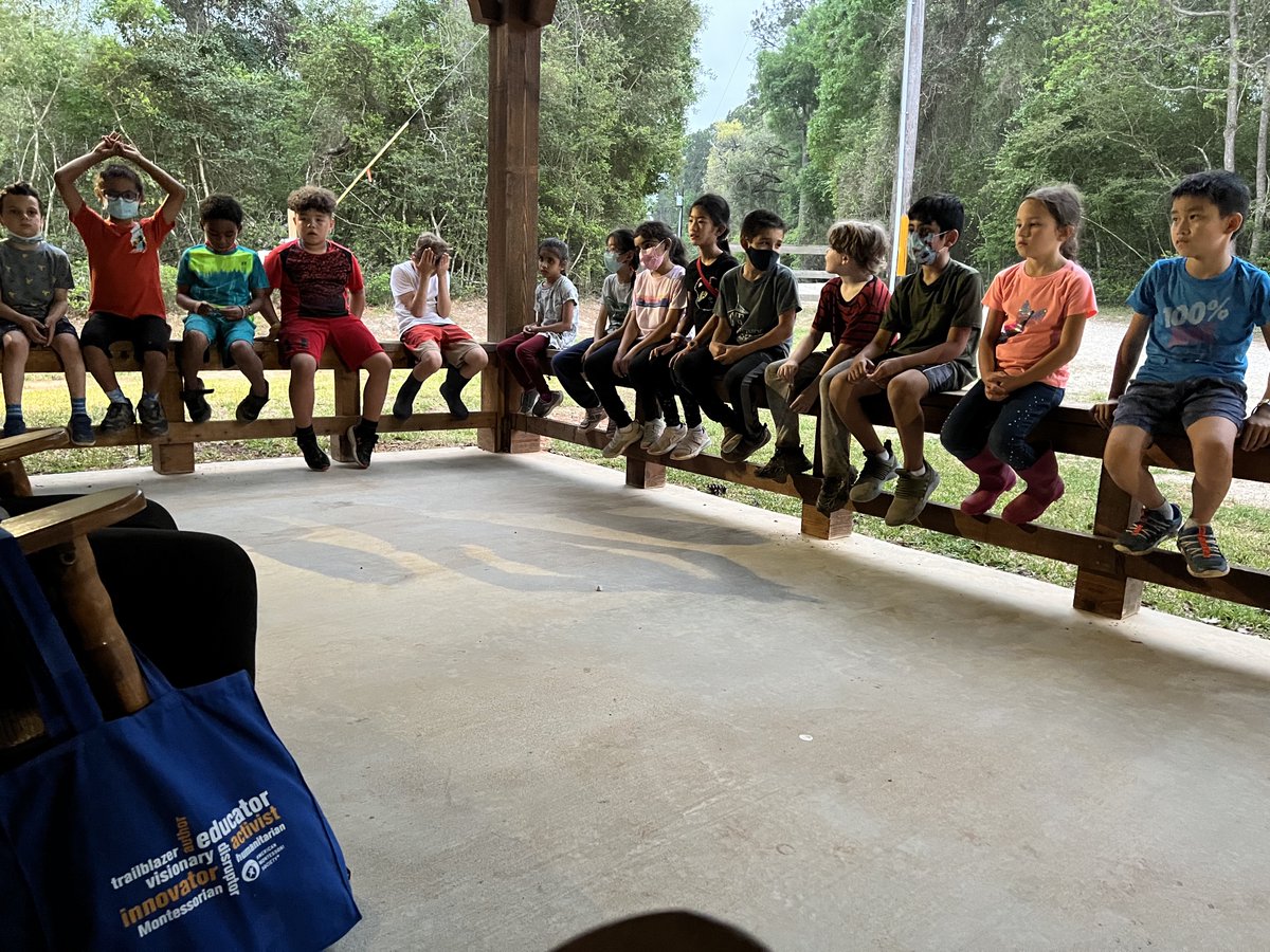 MontessoriHTX's tweet photo. We had a few more photos trickle in after our first post yesterday! Our Lower and Upper Elementary students continued their day at @CampAllen with more lessons in wildlife! Snakes and owls, oh my! 

#montessori #education #immersivelearning #campallen https://t.co/y4wci3Hb1d