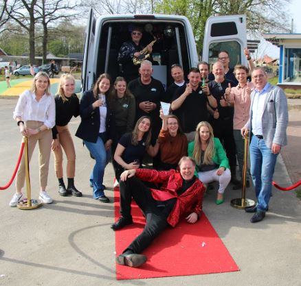 Felicitaties voor Vakantiepark Mölke in Zuna. Winnaar Leerbedrijf Recreatie 2021/2022! Innovatief, vernieuwend en medewerkers en stagiairs komen op de eerste plaats! 
@FNVRecreatie
hiswarecron.nl/actueel/nieuws…