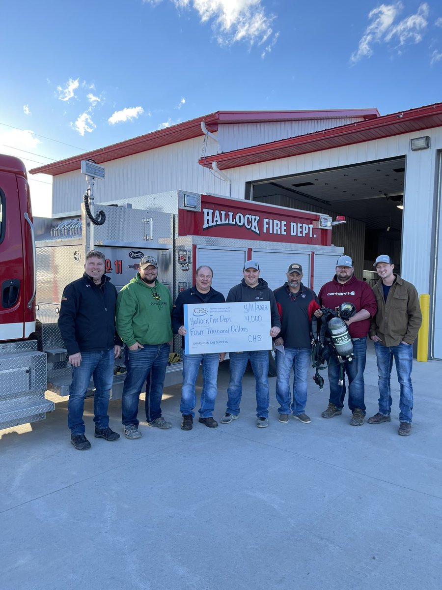 With the help of CHS Seeds for Stewardship, we were able donate $4,000 to the Hallock Fire Department to help purchase much needed equipment! #SeedsForStewardship #CommunityGiving