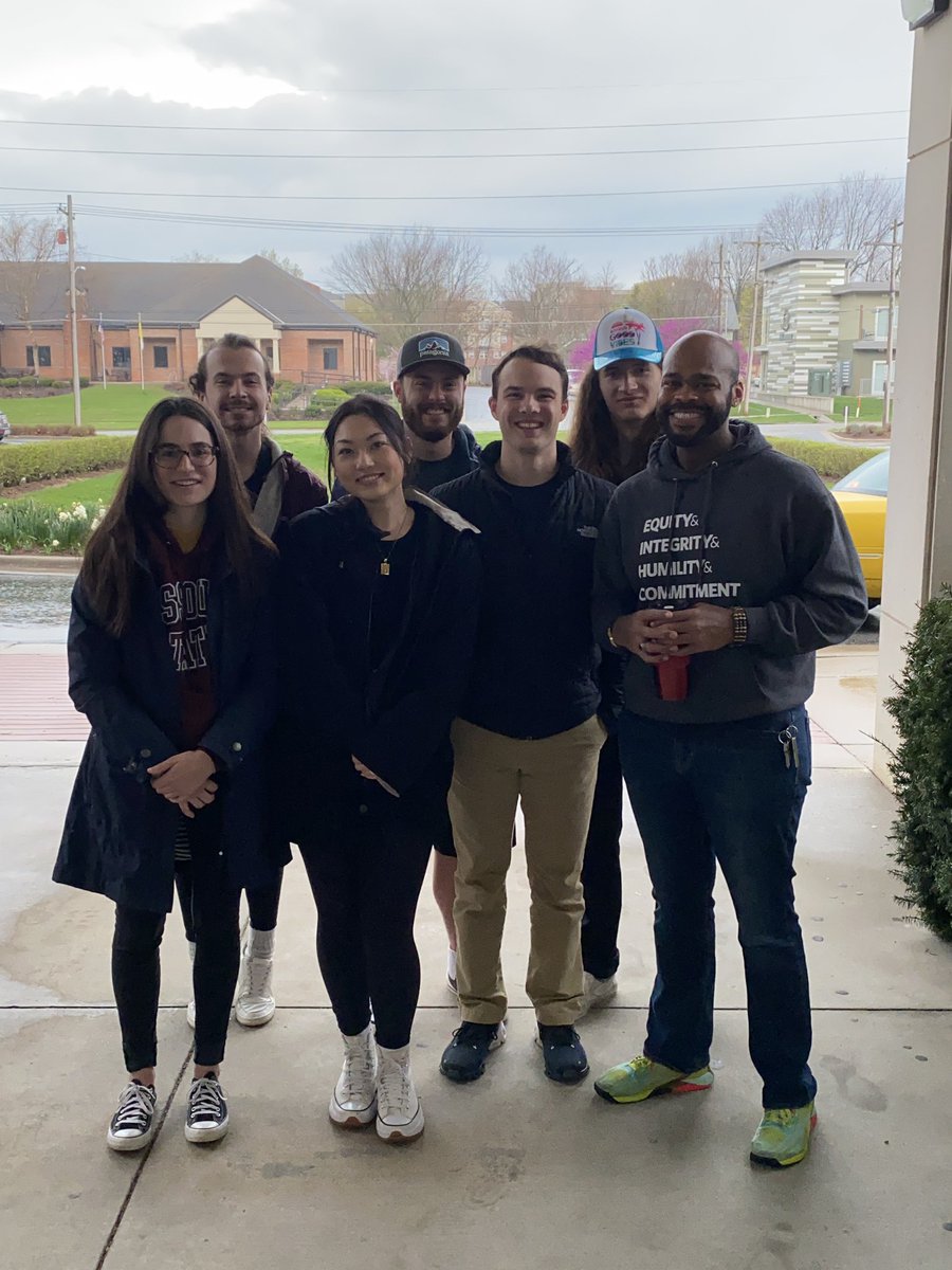 hercmsu's tweet image. Heading out to @MidwestSoc for our first research conference! Excited to represent @MissouriState! #MSS2022 #BearUp