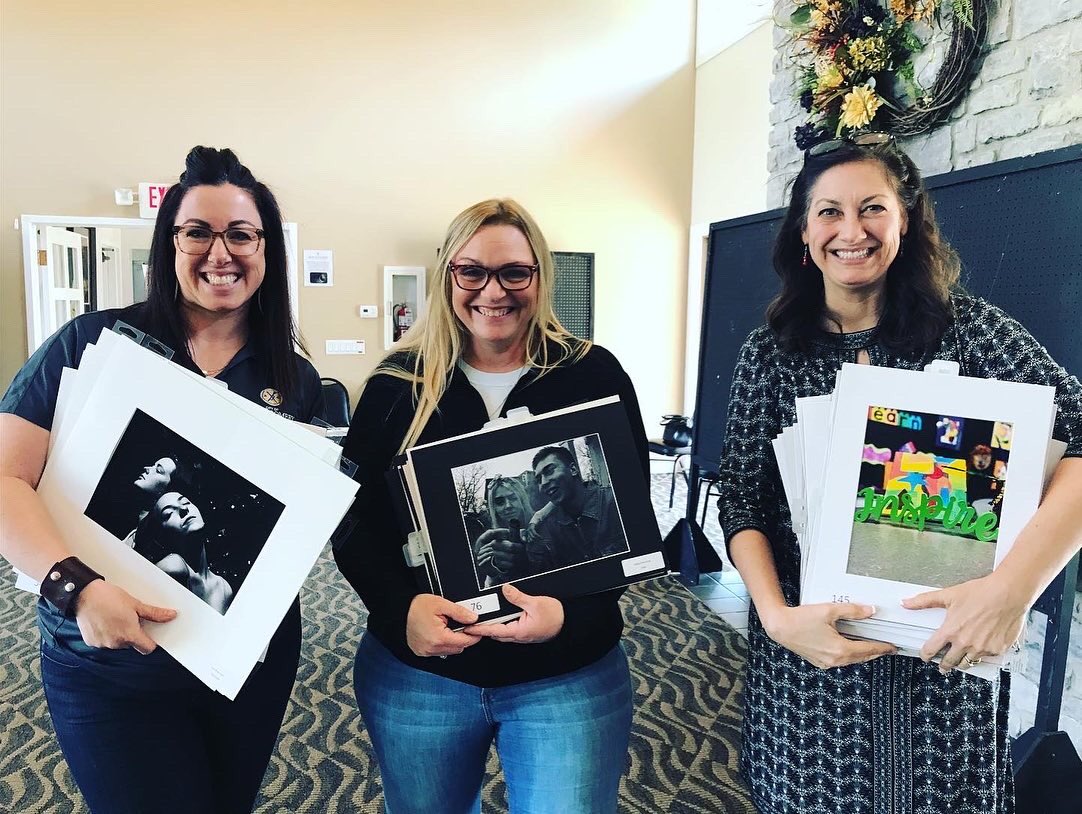 Congrats to all the winners of the Montgomery Exposure Photo Contest @montgomeryohio but especially students Ella Nies and Tanvi Mayya @sycamoreschools • excited to meet the dedicated art teachers who came to support their students @rogerbaconhs @lakota_district