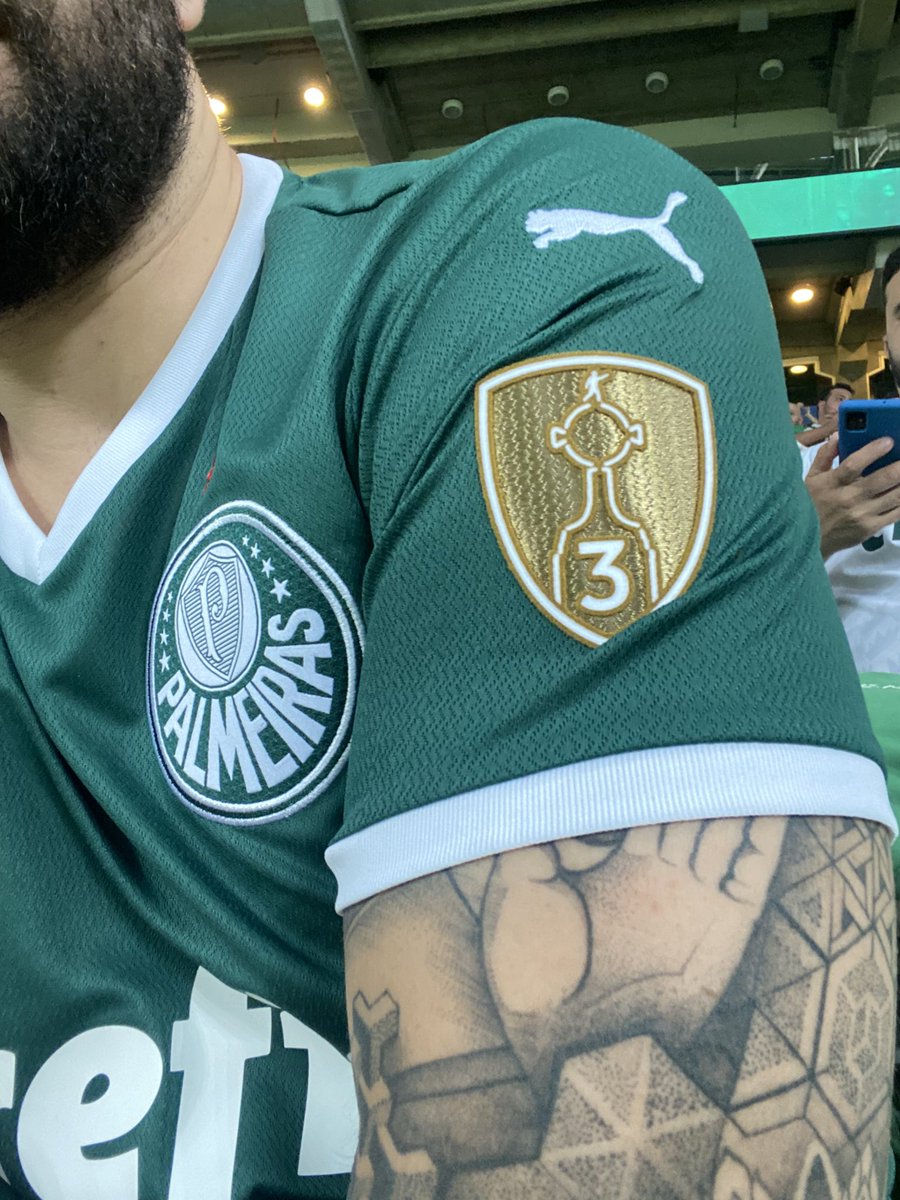 BrunoTFarah's tweet photo. Após uma noite típica do atual Bicampeão, apenas para relembrar que quem tem mais, mais tem 3!
@Palmeiras
#AvantiPalestra
#Palmeiras
#TridaAmerica https://t.co/YHHM0Lfs8O