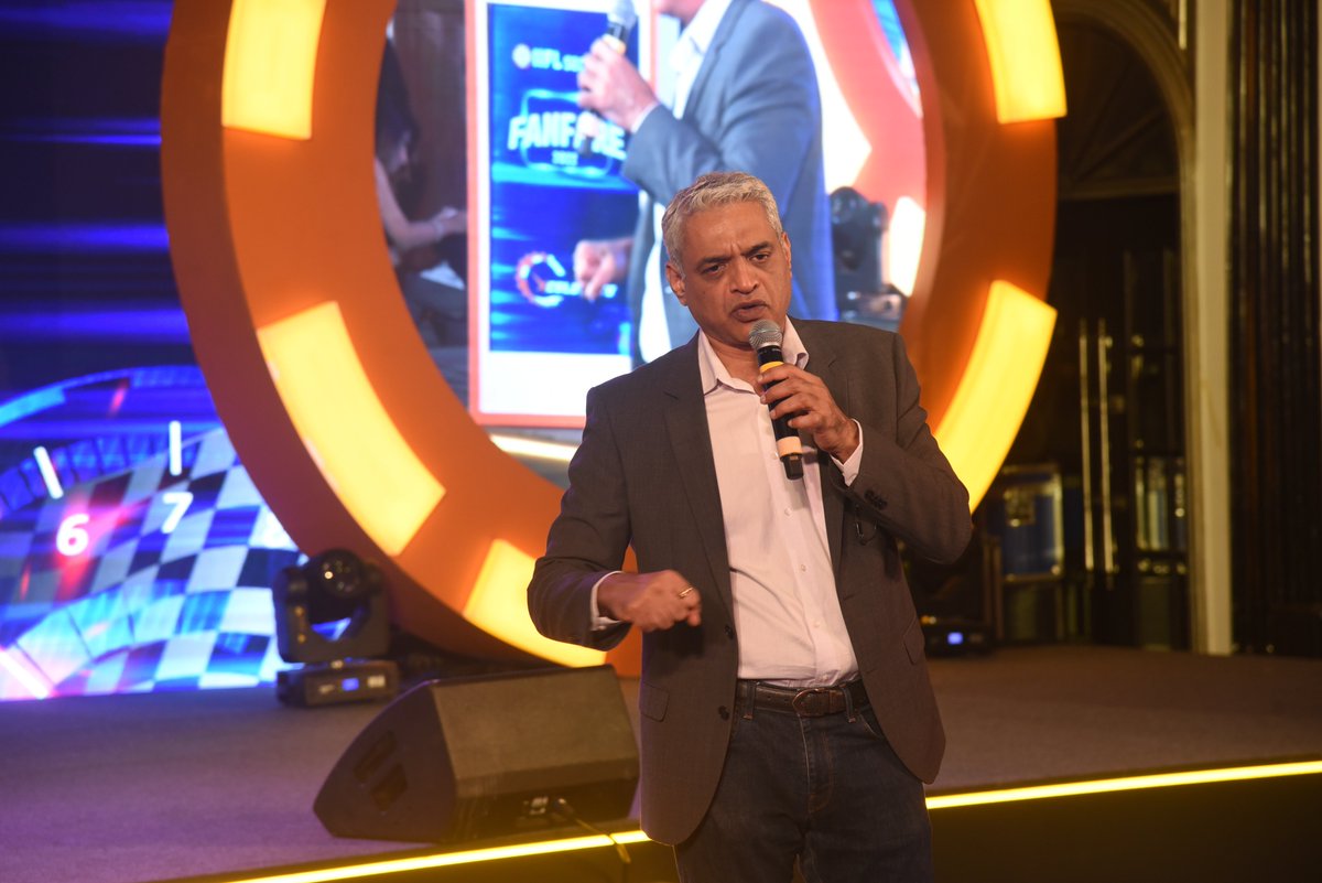 IIFLCorporate's tweet photo. IIFL Securities hosts top 100 partners at #FanFare event. Graced by maverick investor #MadhuKela, #MarketGuru @sanjiv_bhasin, inspiring #CaptainRaghuRaman and hosted by @venkataraman_27, Chairman, @srajb, CEO, Retail and @CHINTANR_MODI, Senior Director at #IIFLSecurities https://t.co/l3zVuxPEhY