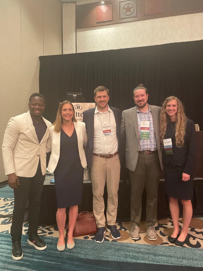 What a way to finish up the Ultrasound ICL workshop for the #AMSSM2022 national conference. Thank you to all the contributors of the last session of the workshop. I look forward to future collaborations. 
@BBoettcherDO 
@A_SchroederMD  
@KristiColbenson
 #UltrasoundTraining