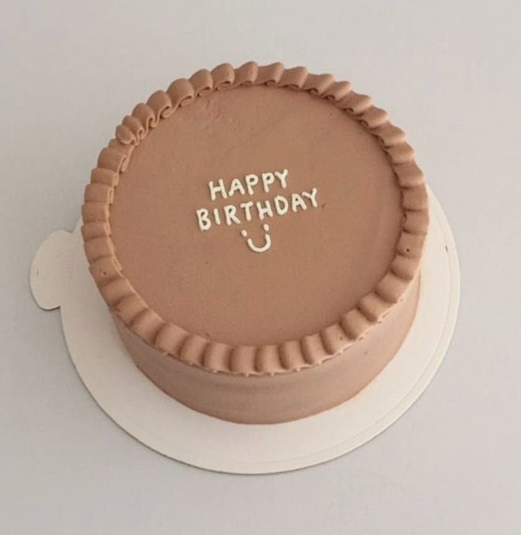 roje_as_rose's tweet photo. Happy birthday meng! You deserve all the wonderful things that you have right now. You are the purest soul, and you have the biggest heart. 🥰🤗 https://t.co/dWEji8r8Pp