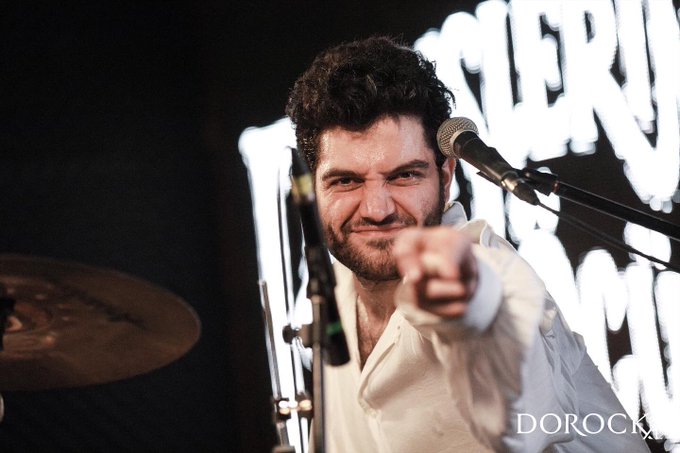 View image on Twitter