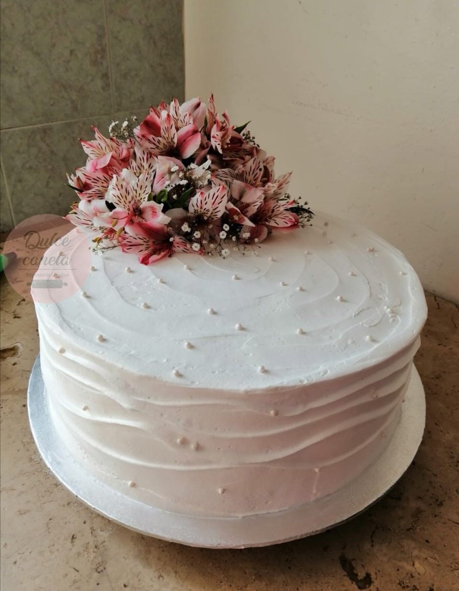 DulceCanelaRep1's tweet photo. Pastel de tres leches con bouquet de flores naturales.

📞 9512688895 

#DulceCanelaOaxaca
#pastelesOaxaca
#OaxacadeJuarez
#pasteldebodas https://t.co/tespuKKXVJ