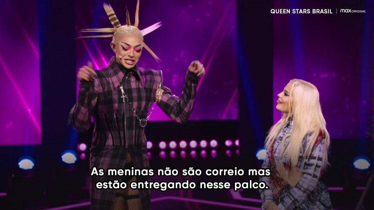 HBOMaxBrasil's tweet photo. Chegando com as encomendas 🚚📦 #QueenStars https://t.co/9B8un33Tbk