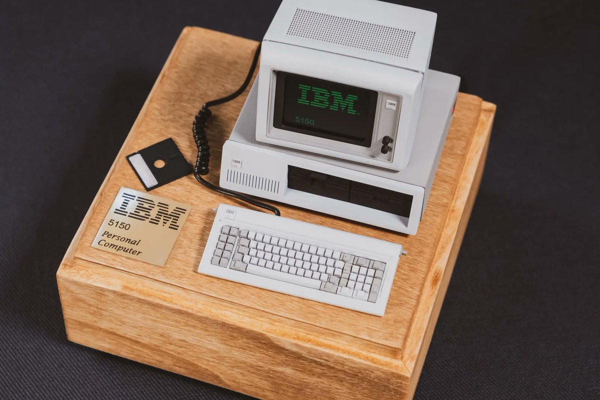 DeweyDiscounted's tweet image. Many think that Apple  introduced the first personal home computer but it was IBM. The IBM 5150 personal computer was introduced on August 12,1981 being the first to change our office and home lives forever. #IBM #IBMcomputers #personalcomputers #computers #IBM5150