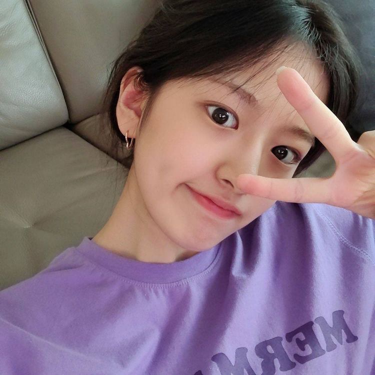 yujinniehour's tweet photo. [♡] #YUJIN #유진 #IVE #아이브 https://t.co/59xSi4PY1Y
