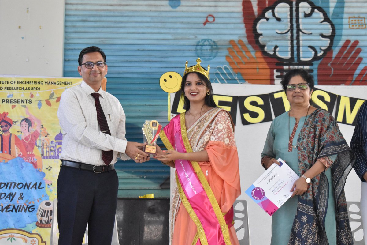 DYPIEMR1's tweet photo. We at #DYPIEMR firmly believe in the holistic development of the students. #Cultural Festival organised at college provides a platform for students to showcase their unique talents. #DYPIEMR organised 'Traditional Day' on 8th April 2022. https://t.co/RFg3xgfPsn