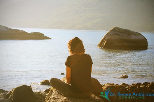 DrReneeIAnders1's tweet photo. Mindfulness #meditation could help you shake your phone addiction. Here's how:  https://t.co/1ePUUa8FaA | https://t.co/X4ZDix0z1X  #DrReneeAnderson #mindfulness #wellbeing https://t.co/hTHzWkJMZH