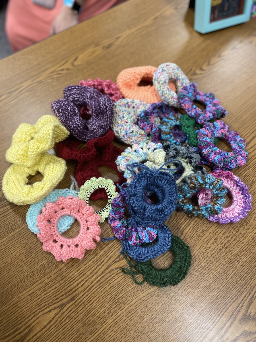 The Unraveled Wildcats knitted and crocheted hair scrunchies to donate to a women's shelter in Sierra Leone. This was all organized by the amazing <a href="/MV_Wildcats/">Mountain View High</a> student Vicna Kawa. #viewpride