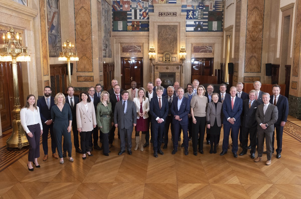 Peter Goedvolk is benoemd als nieuwe voorzitter van de Rotterdam Maritime Board. De Rotterdam Maritime Board is een onafhankelijke adviesraad gericht op het versterken van het Rotterdamse maritieme cluster. bit.ly/38BDs5B
📸Levien Willemse
 #maritiem #rotterdam