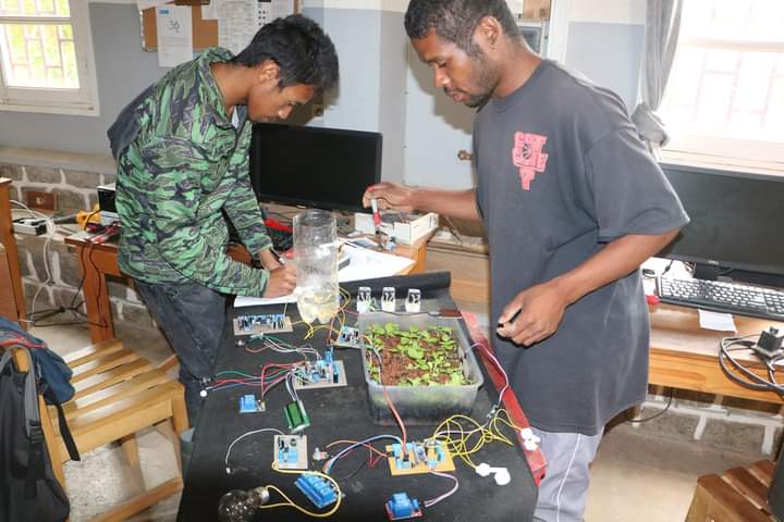 SOSCVMadagascar's tweet photo. 📣 Le FabLab Solidaire 🇲🇬 de @SOSCVMadagascar participe au challenge international de fabrication numérique "I Make 4 My City" 🟢 Votez pour le projet "Culture automatisée Eco-Fab", imaginé par les jeunes en insertion ➡️ https://t.co/xjg8f8KSMH
#IM4MC2022 #SOSCV #OrangeSolidarité https://t.co/TGhFNLmwV7