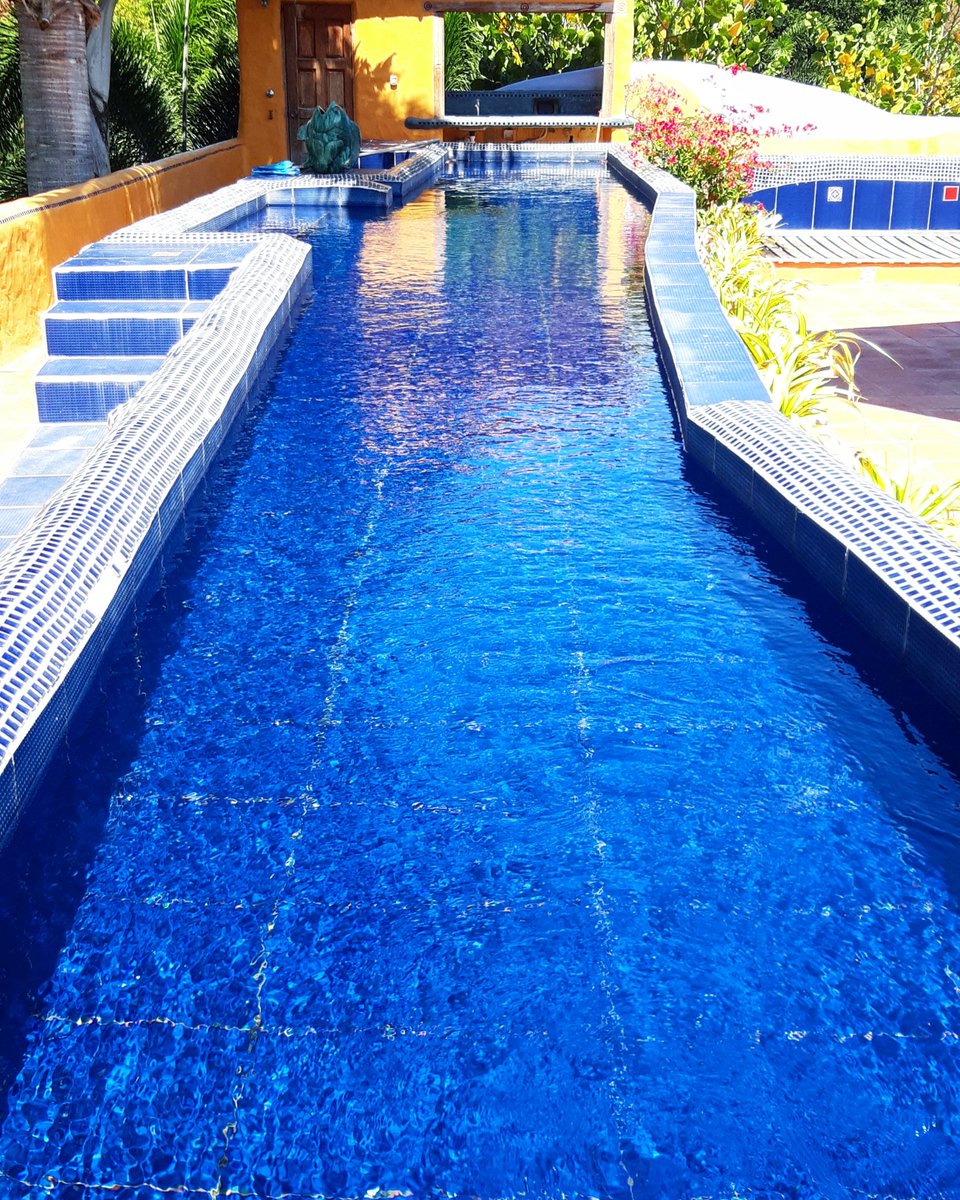 Bright sunny day..😎🍹