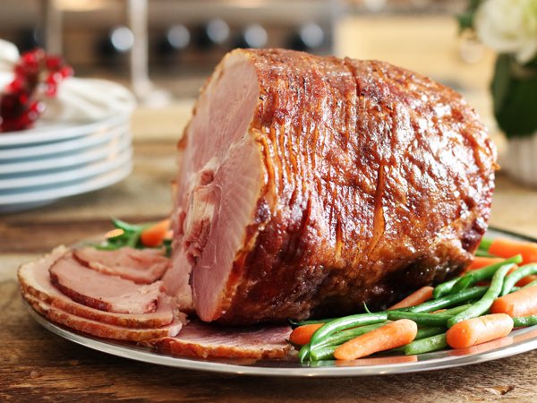 topsecretrecipe's tweet image. Re-create the famous HoneyBaked Ham glaze and apply it to a cooked bone-in ham for a homemade version that costs about one-third less than the original. Recipe 👇
buff.ly/2Z7LPx6
#easter2020 #honeybakedham #hamrecipes