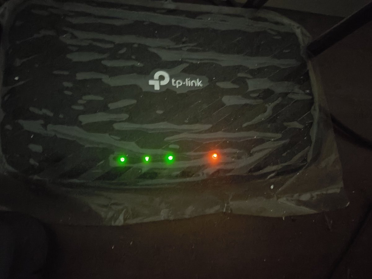 rizafauzan2's tweet photo. @FirstMediaCares tolong ini internet saya dari pagi speed nya nge down terus, dan sekarang malah mati (lampu router nya merah). Harap segera di cek dan perbaiki secepatnya, soalnya besok butuh internet!!

11631951 https://t.co/DylAtnVud7