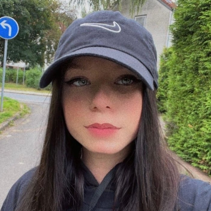 FabienneLikeCum's tweet photo. Wer würde sich von mir direkt mitten auf der Straße einen blasen lassen? 🥰🔥

Und wenn ja, wohin spritzt ihr mir? 💦👀

LG, eure Fabienne 🤍
#Salzgitter #blowy #blasen #lutschen #cumonher #cummouth #cumonmedaddy #cumonclothes #CUMWALK #öffentlichkeit #Minecraft #Fortnite #Roblox https://t.co/mXEBUmGIPO