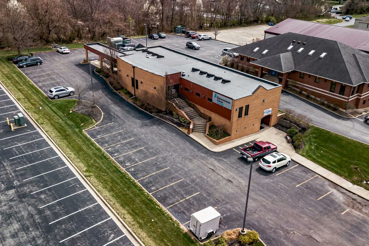 rmillerERA's tweet photo. 🏙 Medical Building #ForSale #CRE #RealEstate
#morewithmiller #erafirst 
https://t.co/lAeLCesXym https://t.co/Xgo1MIzU7H