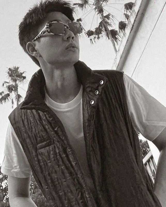 SabMaruyama2's tweet photo. Hermoso 💚 #Tumcial #OffJumpol #off_tumcial #Balenciaga #GQThailand #GQUncutxOffxBalenciaga #GQxOffxBalenciaga #ellemenss22xOff #FerragamoSS22 https://t.co/KXKPJqryfw